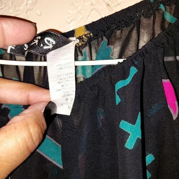 R.Rouge women’s top size medium - Picture 5 of 8